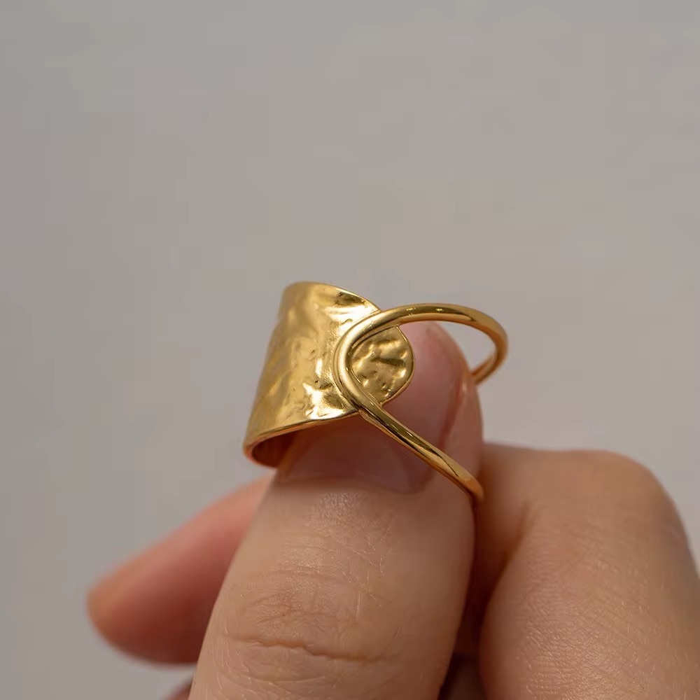 Elegant Gold-Tone Ring